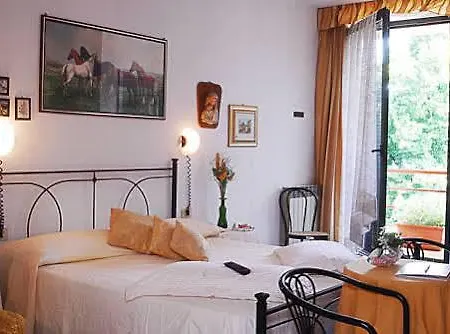 Ebe Hotel 3*